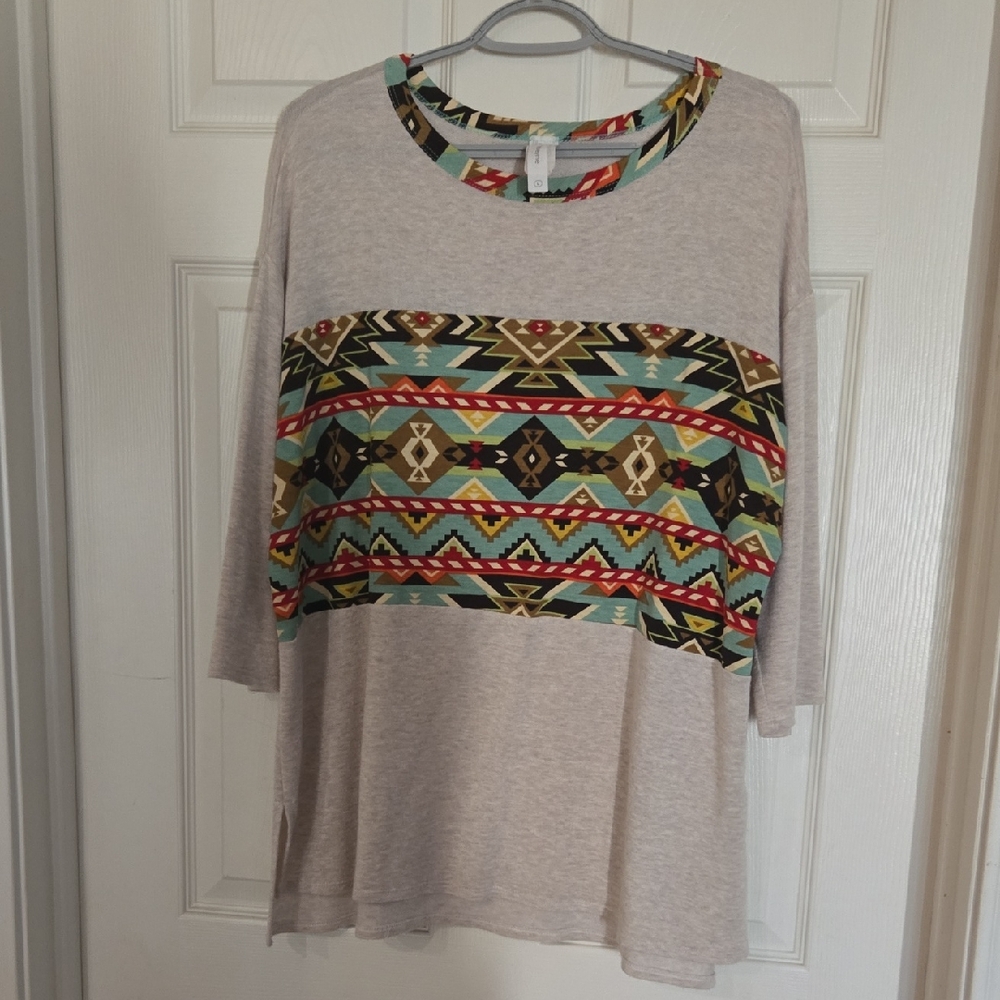 Honeyme Beige Aztec Print 3/4 Length Sleeve Top Size Large Southwest Design